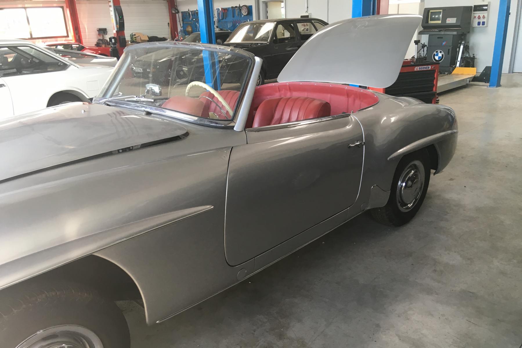 Agrandir = Mercedes 190 SL