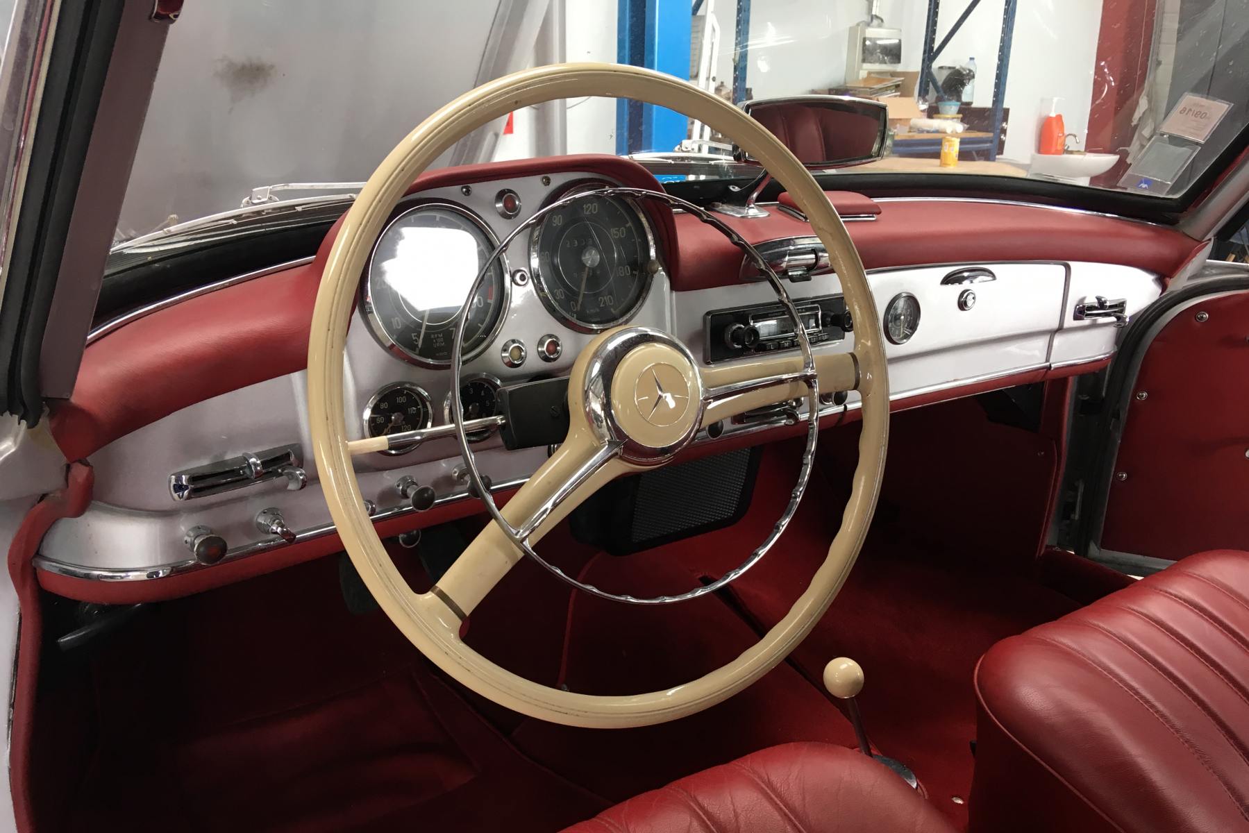 Agrandir = Mercedes 190 SL