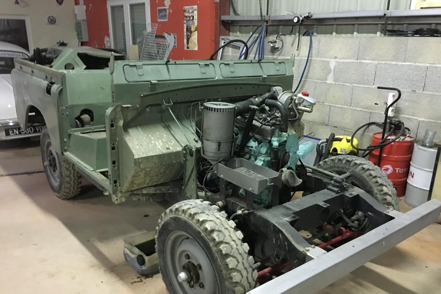 Agrandir = Land Rover 88
