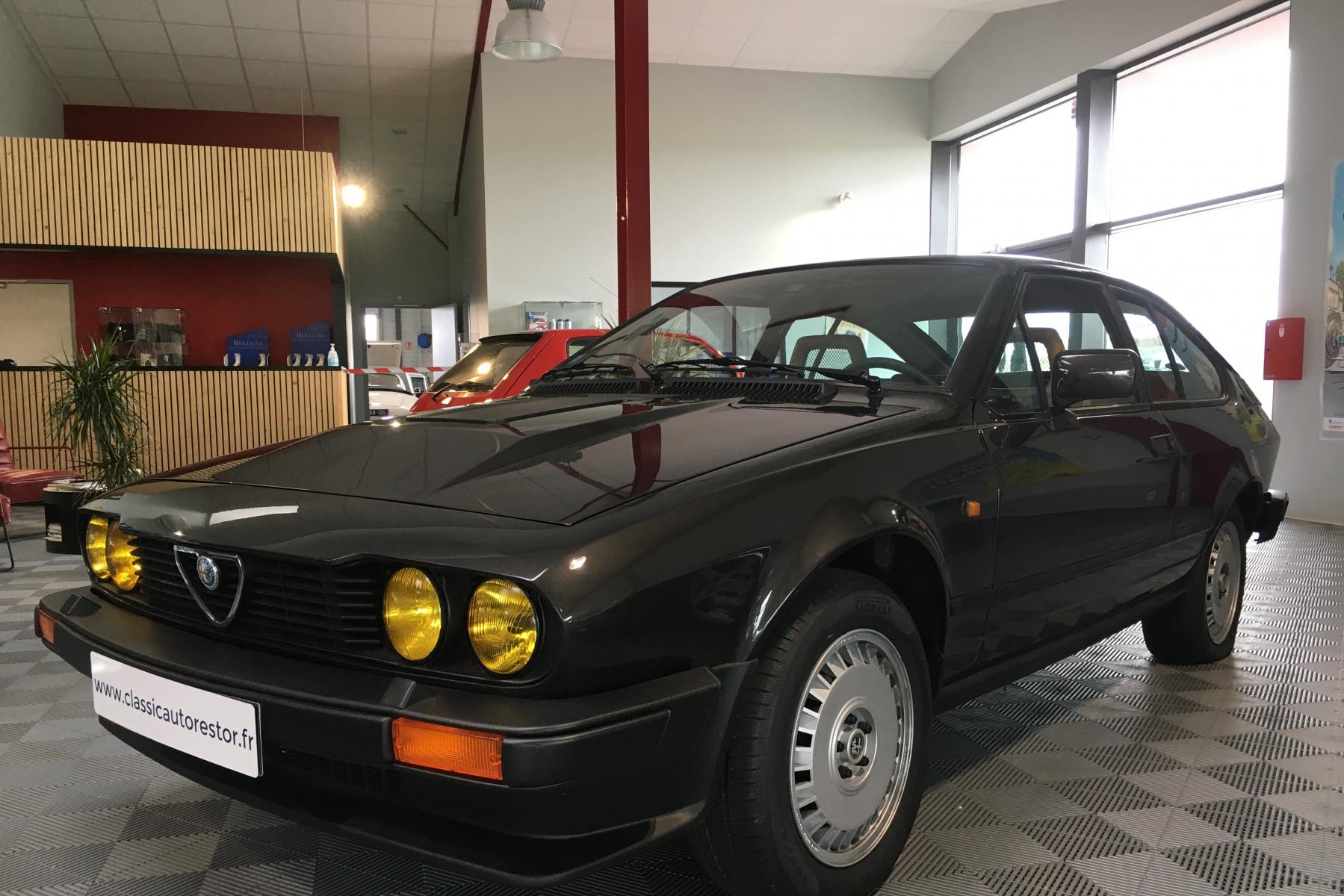Agrandir = Alfa Romeo GTV 6