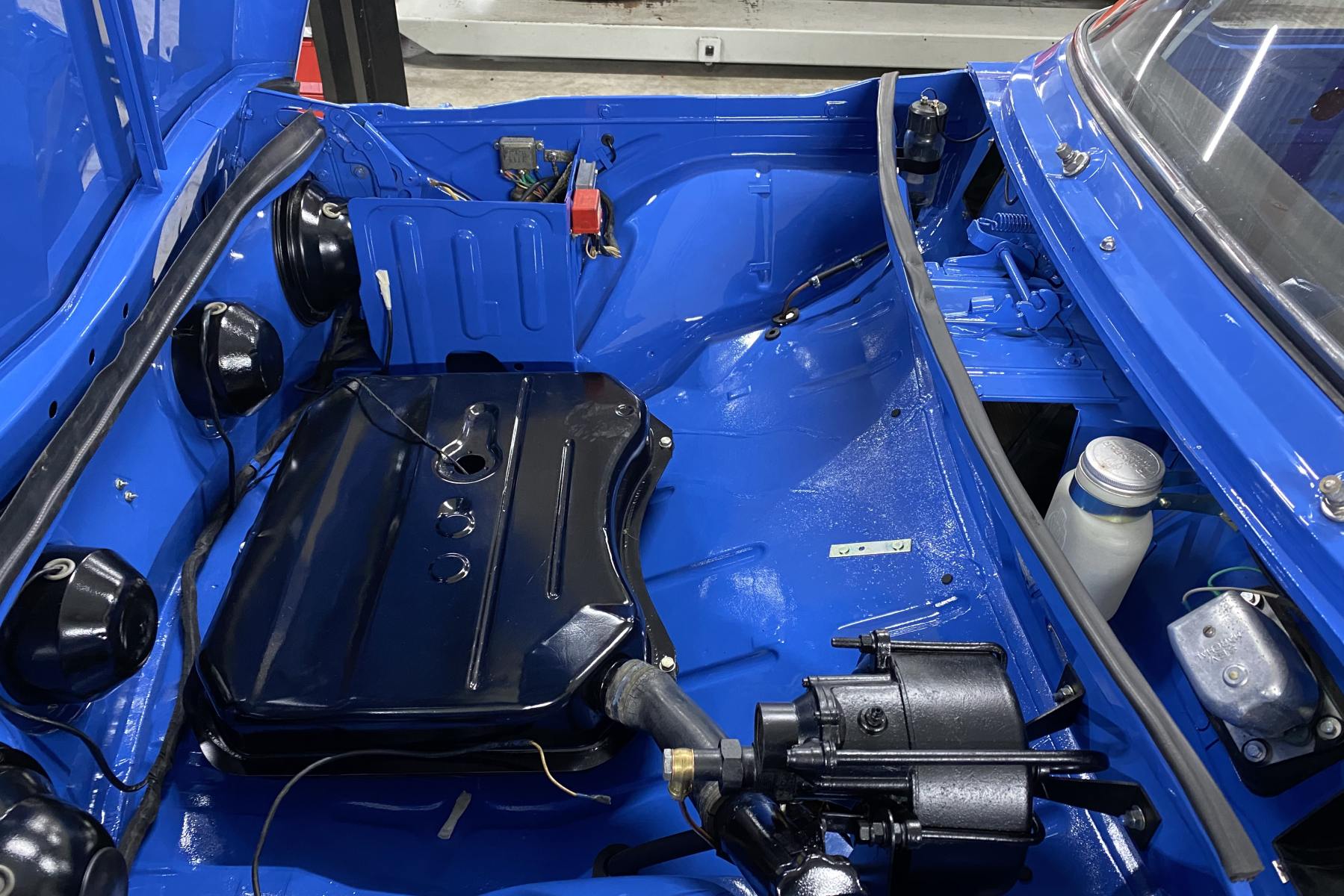 Agrandir = R 8 Gordini