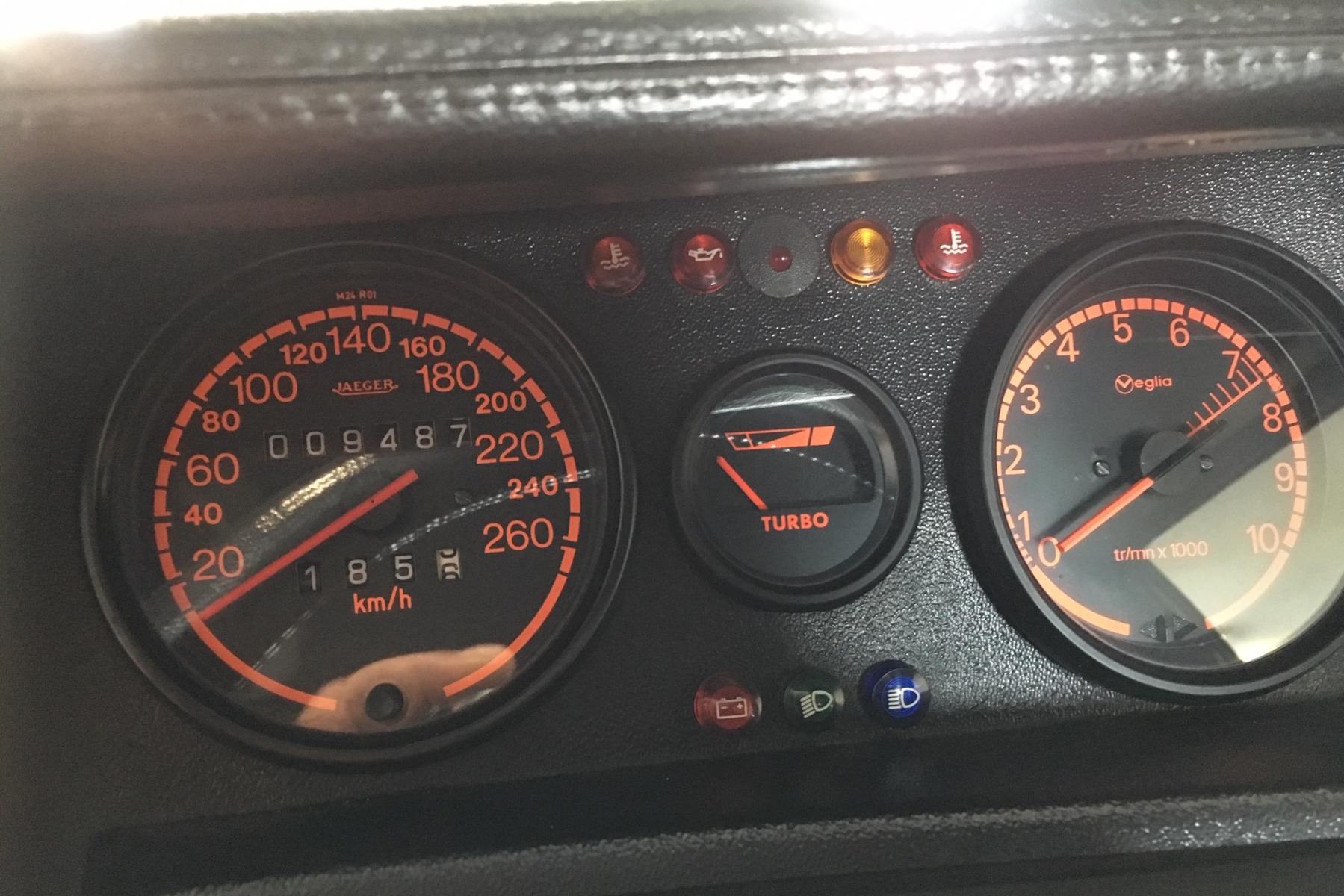 Agrandir=205 Turbo 16 Série 200-Peugeot