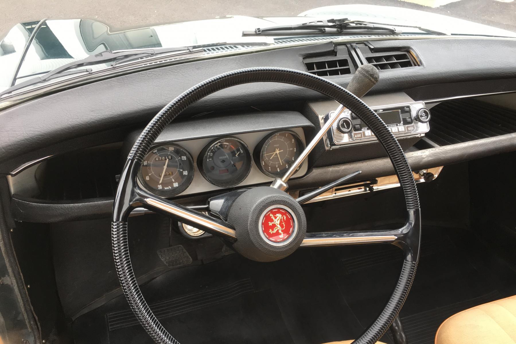 Agrandir=204-PEUGEOT