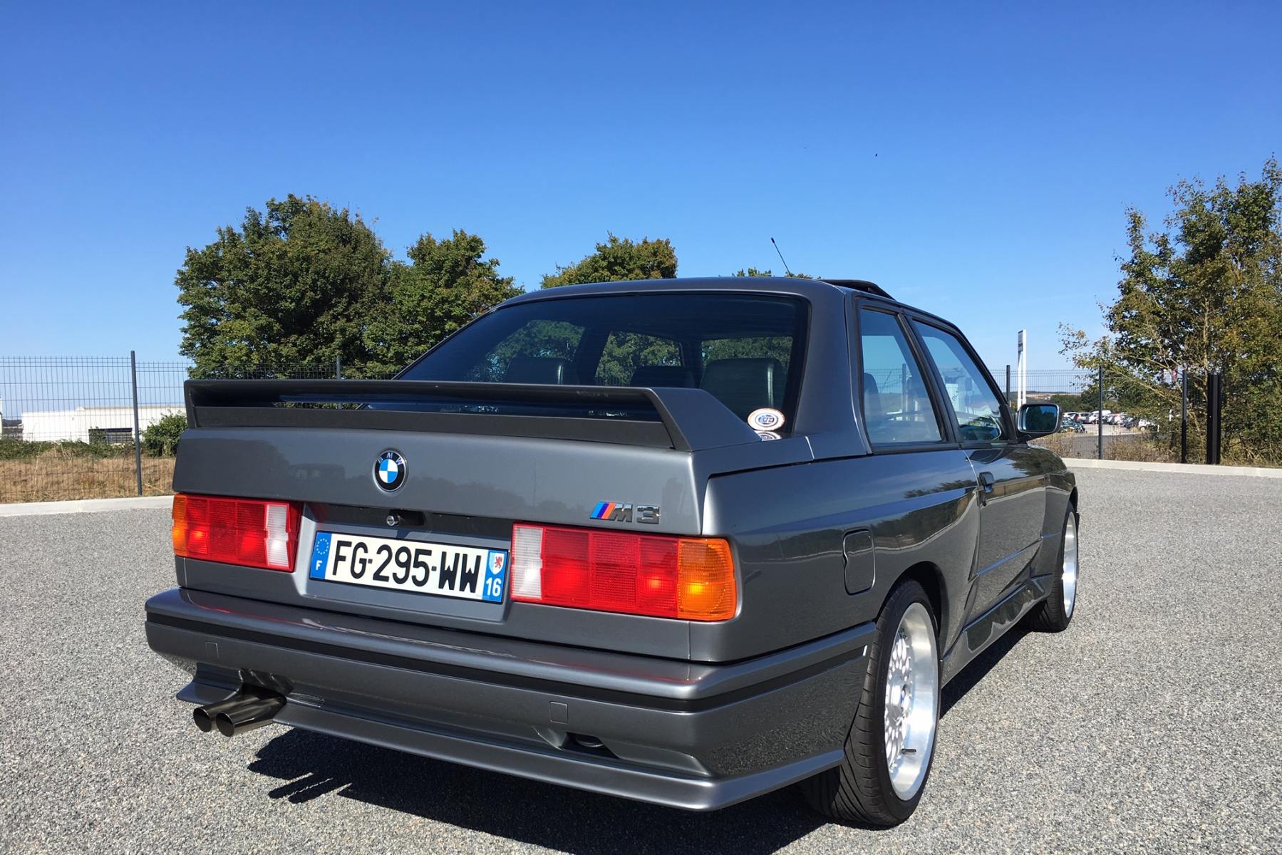 Agrandir=M3 E30 Evo II-BMW MOTORSPORT