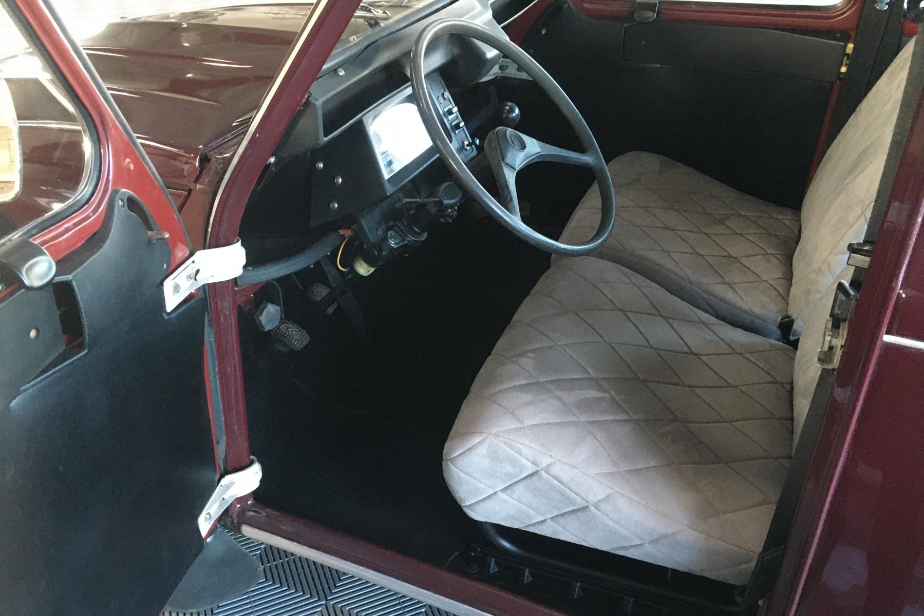 Agrandir=2 CV 6-Citroën