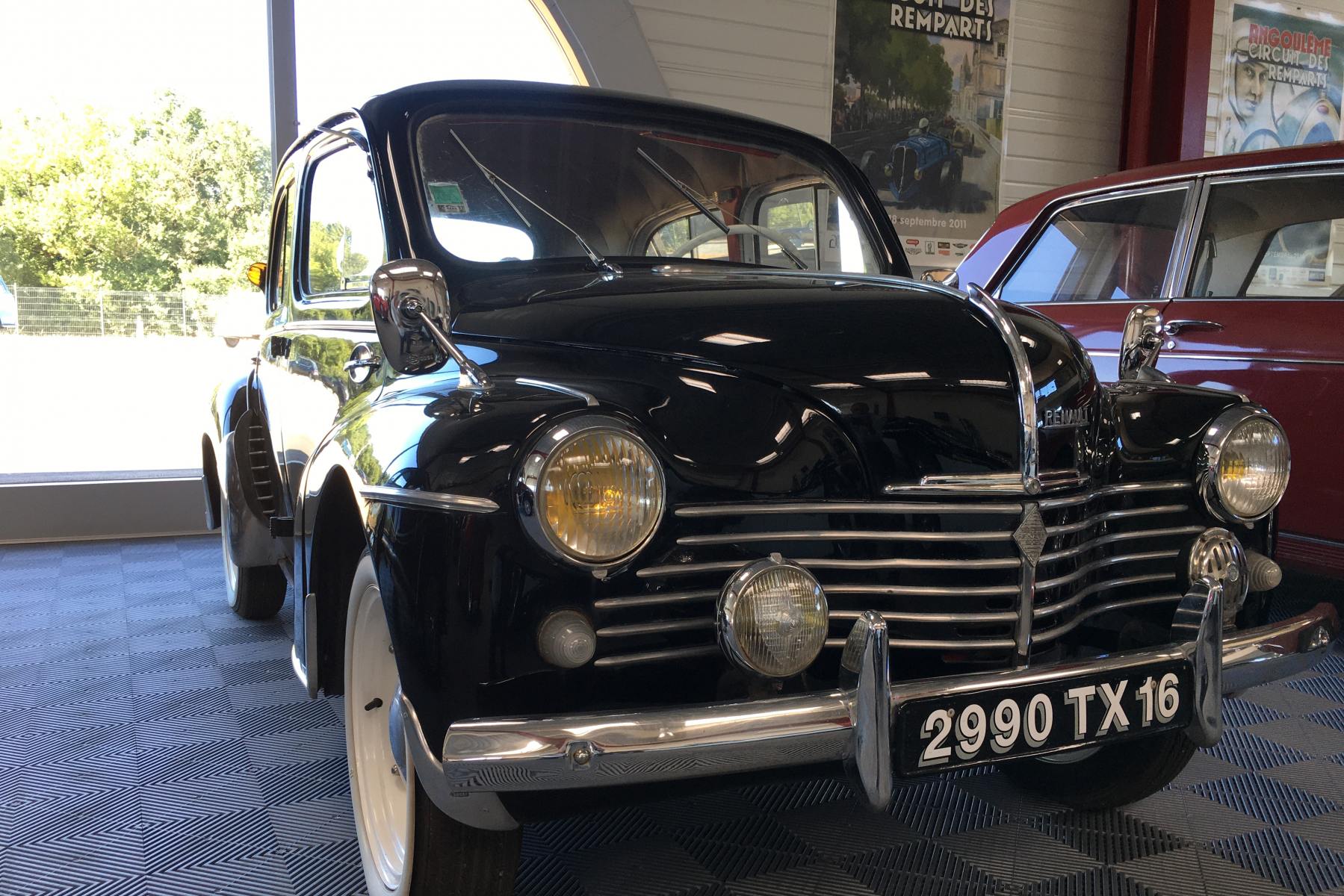 Agrandir=4 CV R 1060-Renault
