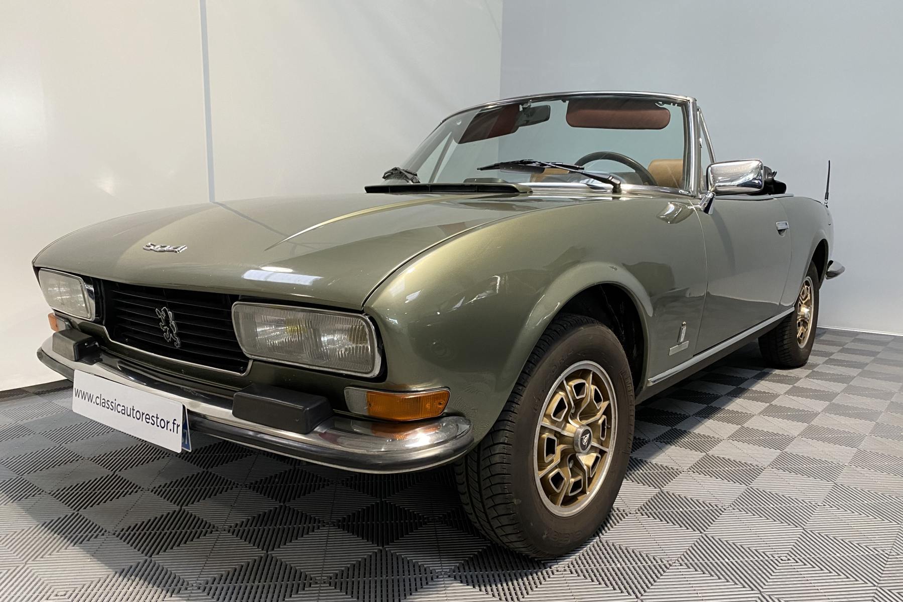 Agrandir=504 Cabriolet-Peugeot