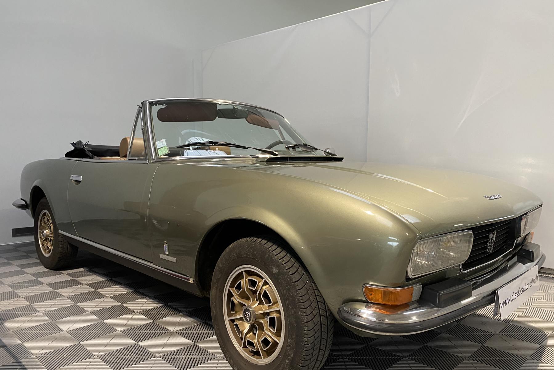Agrandir=504 Cabriolet-Peugeot