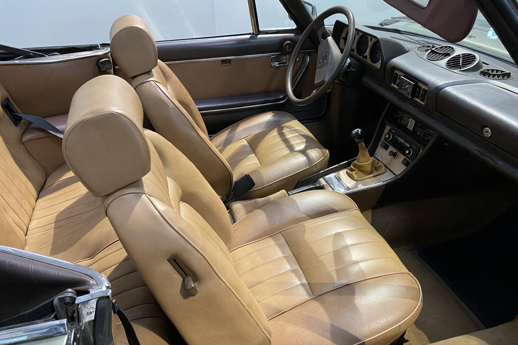 Agrandir=504 Cabriolet-Peugeot