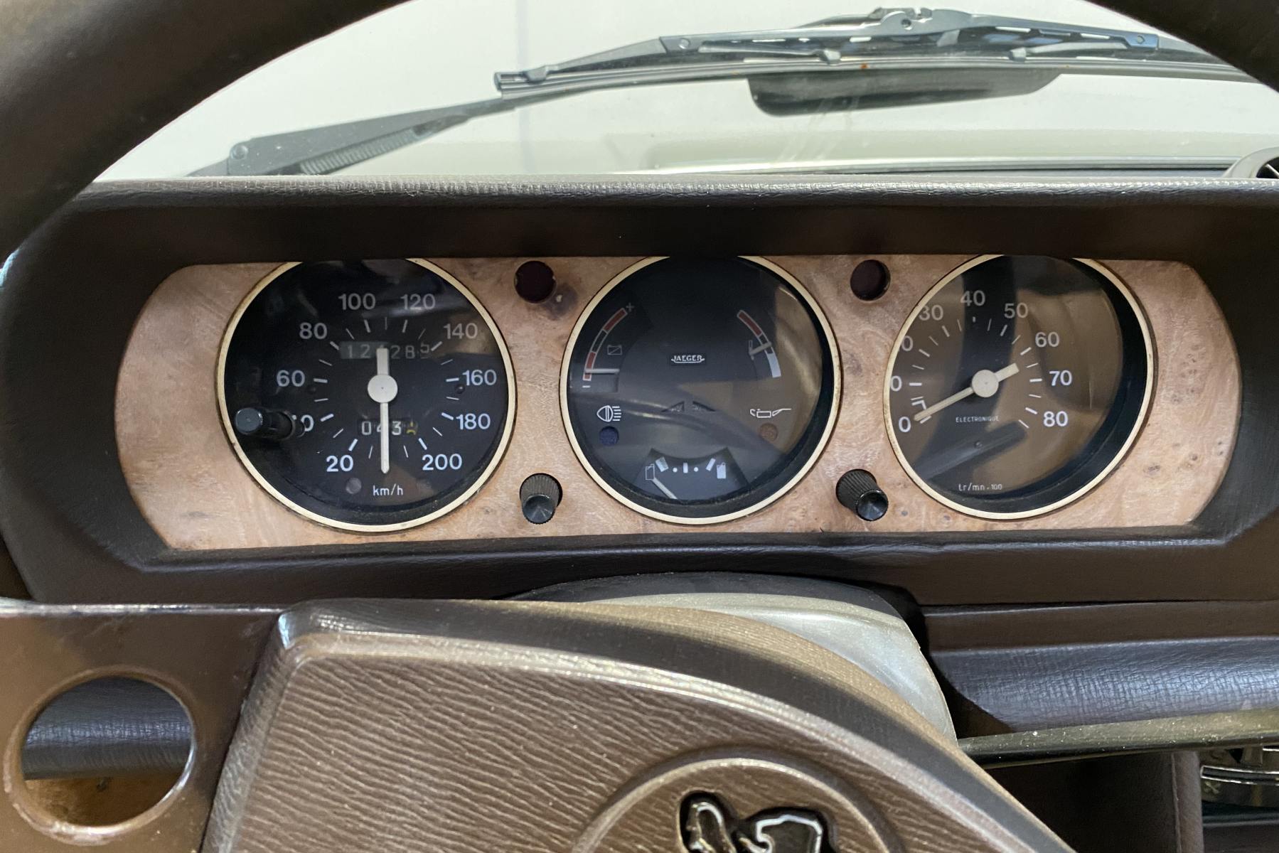 Agrandir=504 Cabriolet-Peugeot