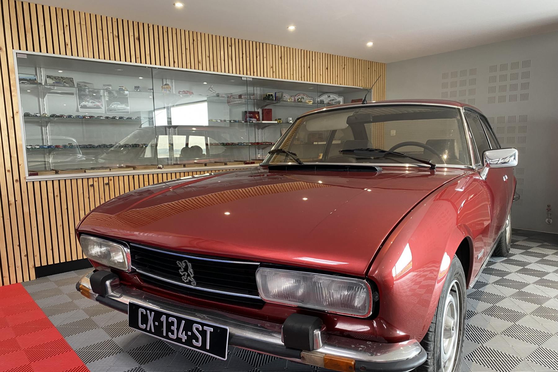 Agrandir=504 Coupe 2.0 L-Peugeot