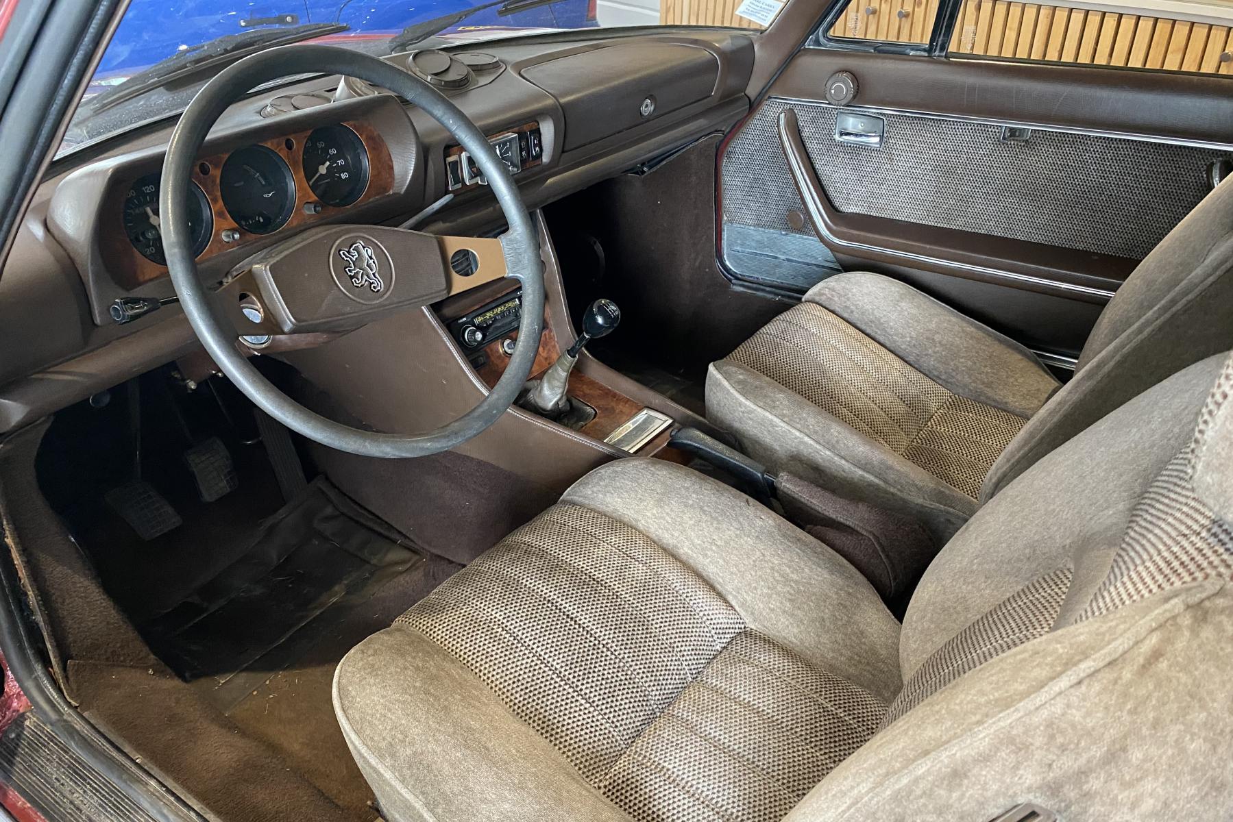 Agrandir=504 Coupe 2.0 L-Peugeot