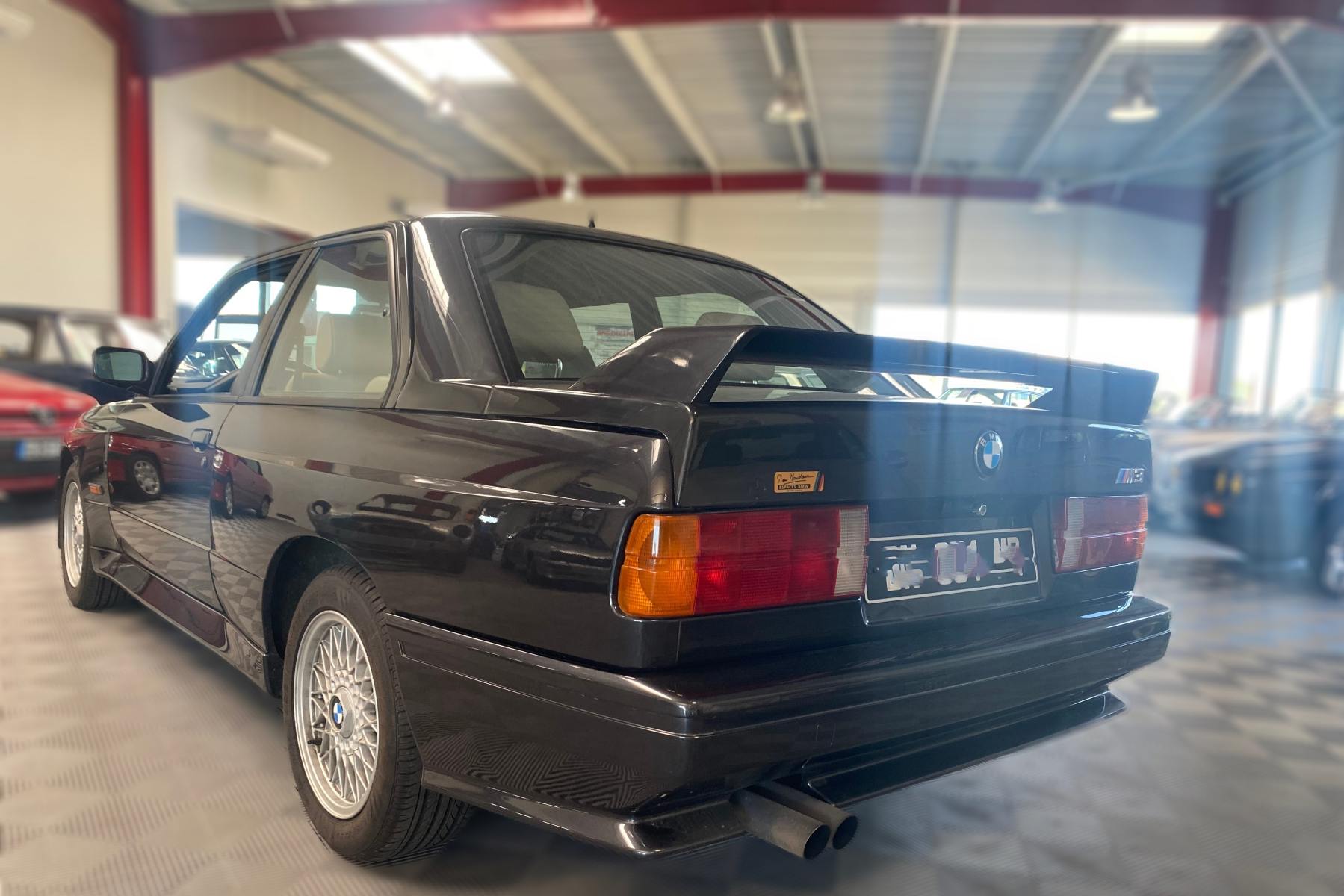 Agrandir=M3 E30-BMW