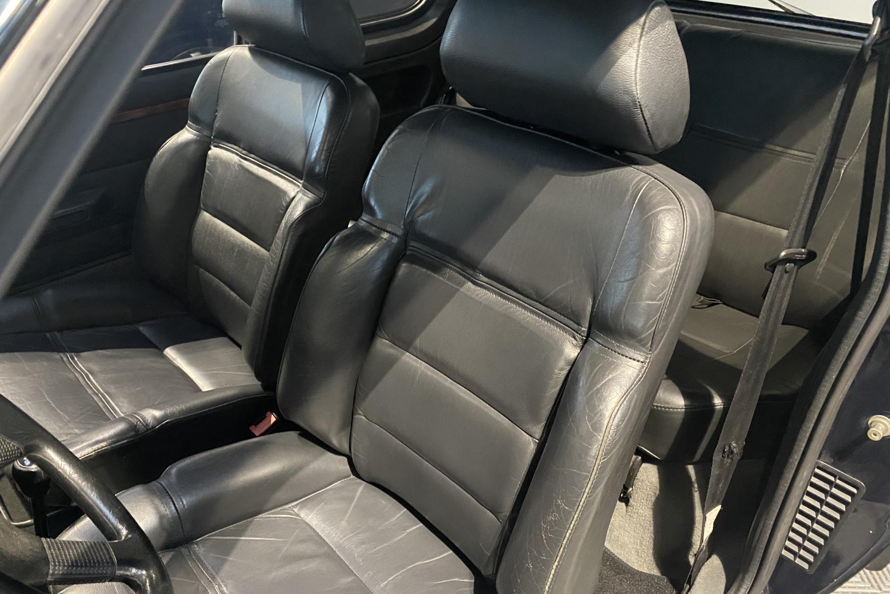 Agrandir=205 GTI 1.9 Gentry-Peugeot