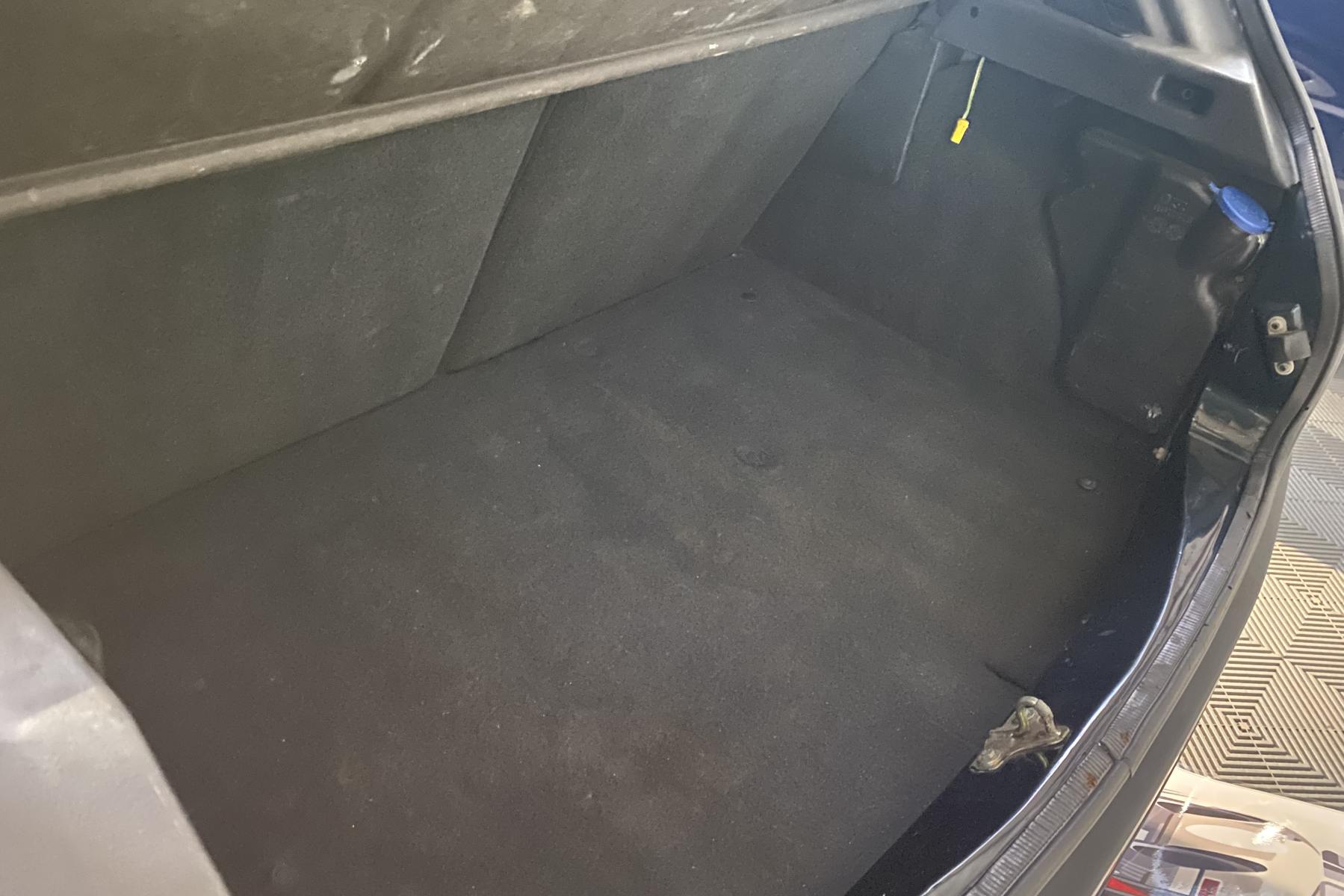 Agrandir=205 GTI 1.9 Gentry-Peugeot