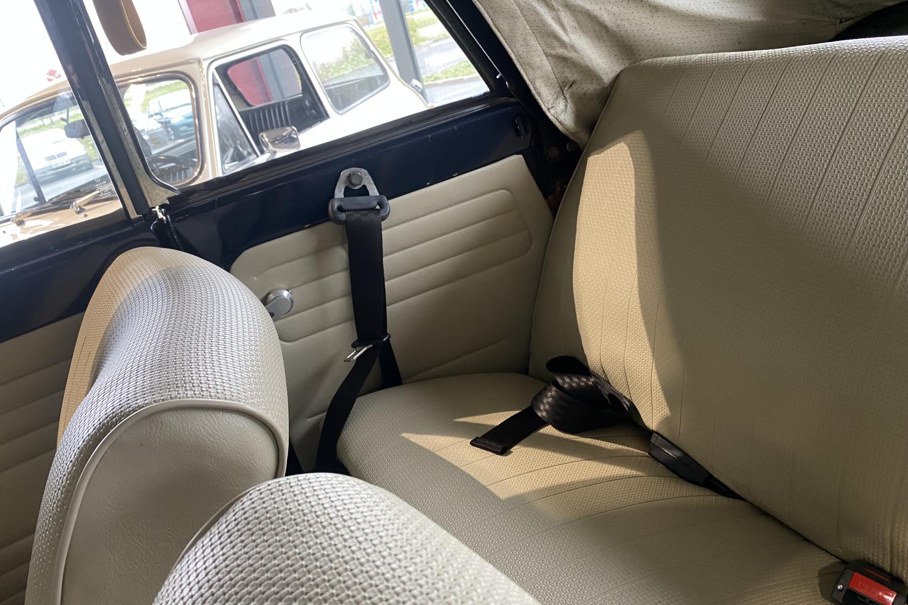 Agrandir=Coccinelle 1302 Cabriolet-Volkswagen