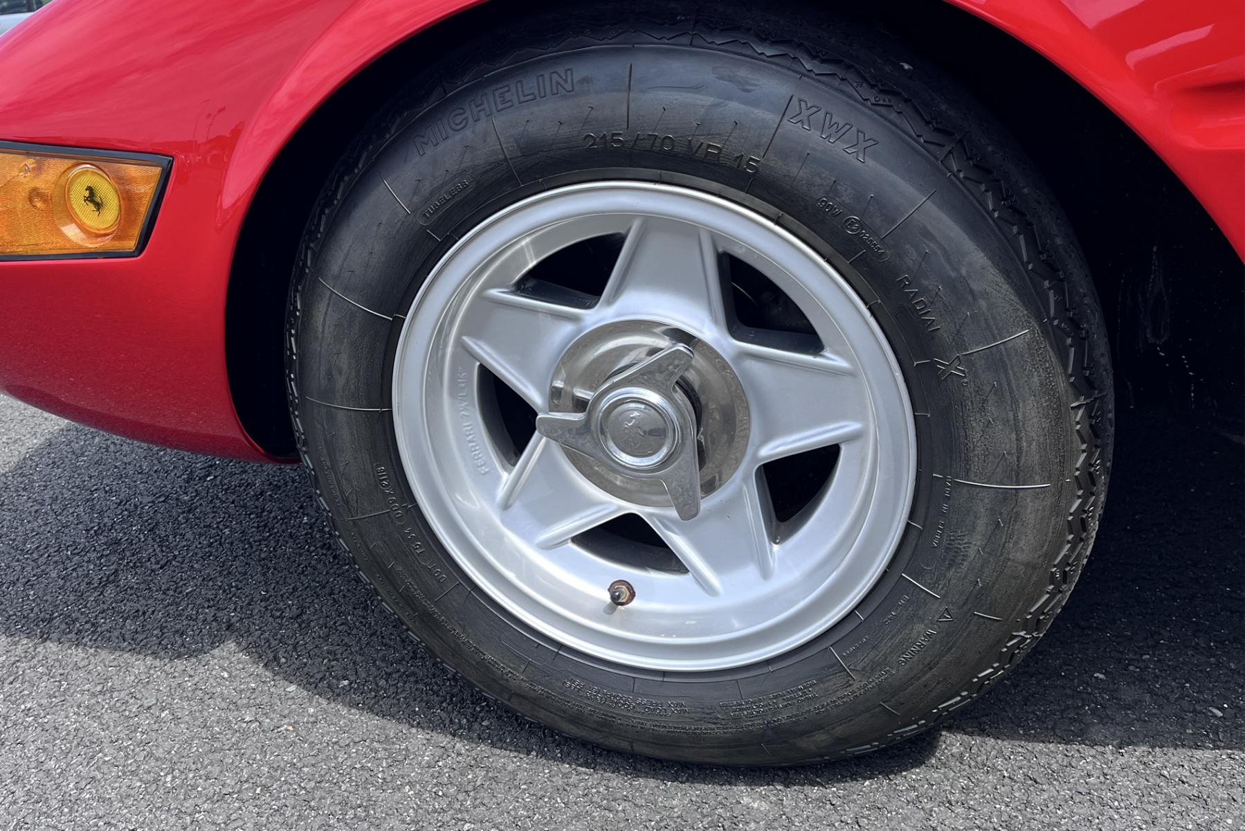 Agrandir=365 GTB/4 Daytona-Ferrari