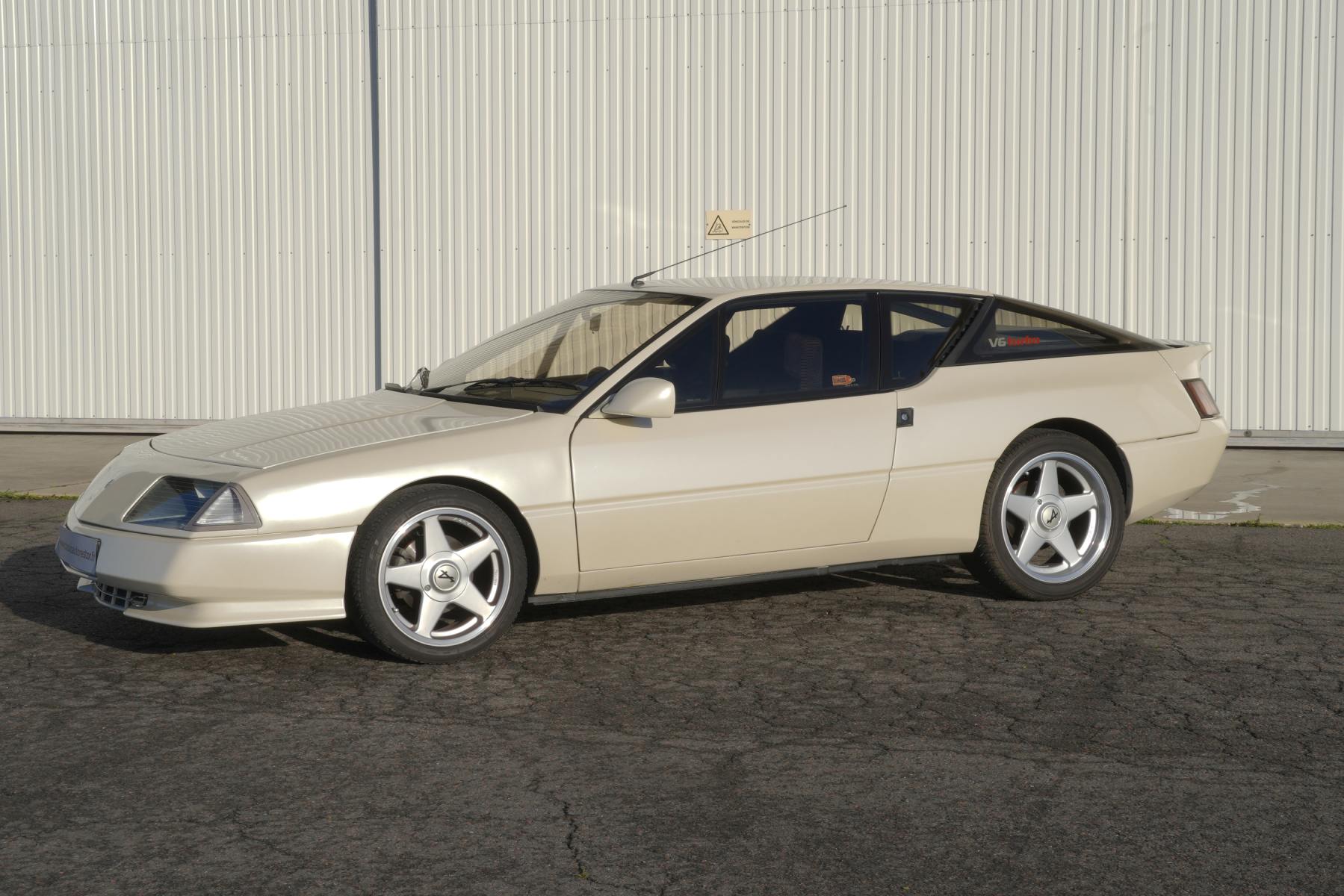 annonce-vente-Alpine GTA V6 Turbo-Alpine Renault-Classic Auto Restor - Angouleme - Charente - France