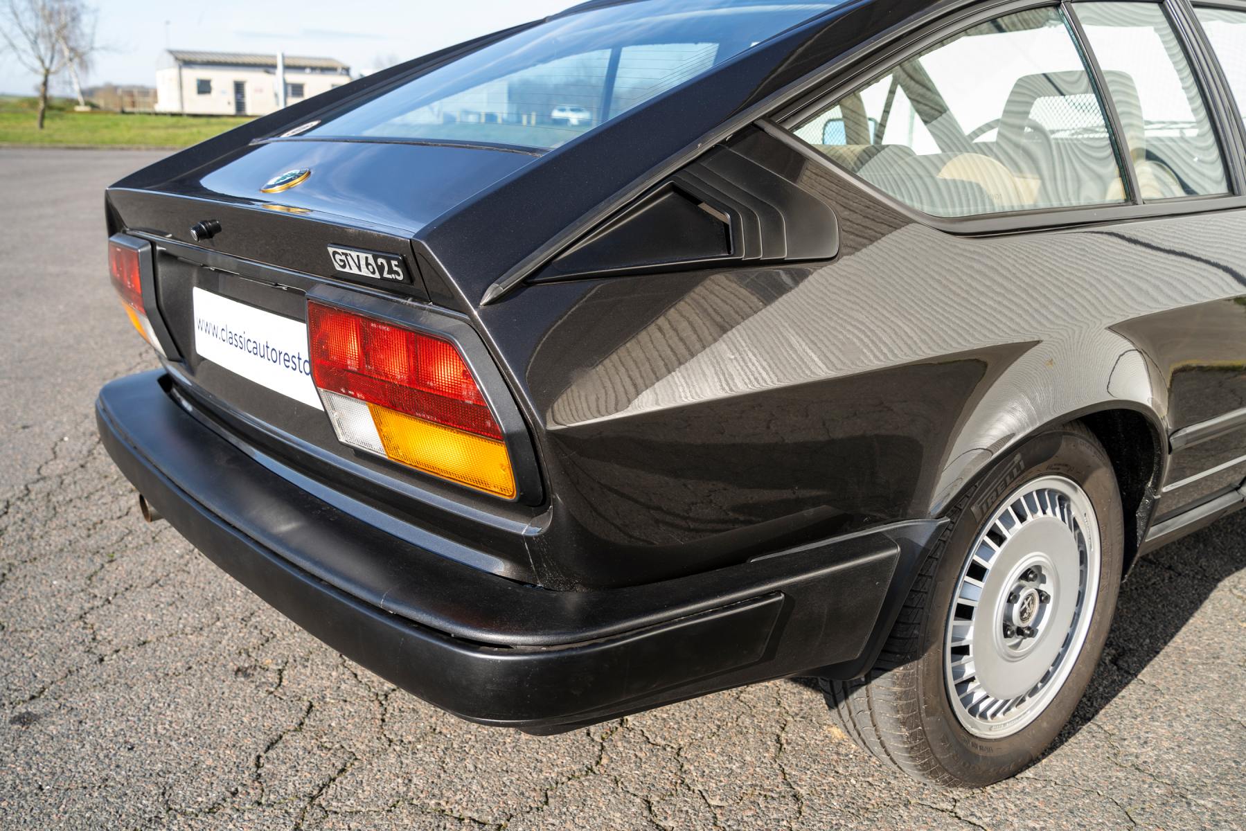 Agrandir=GTV 6 2.5  Coupé-ALFA ROMEO
