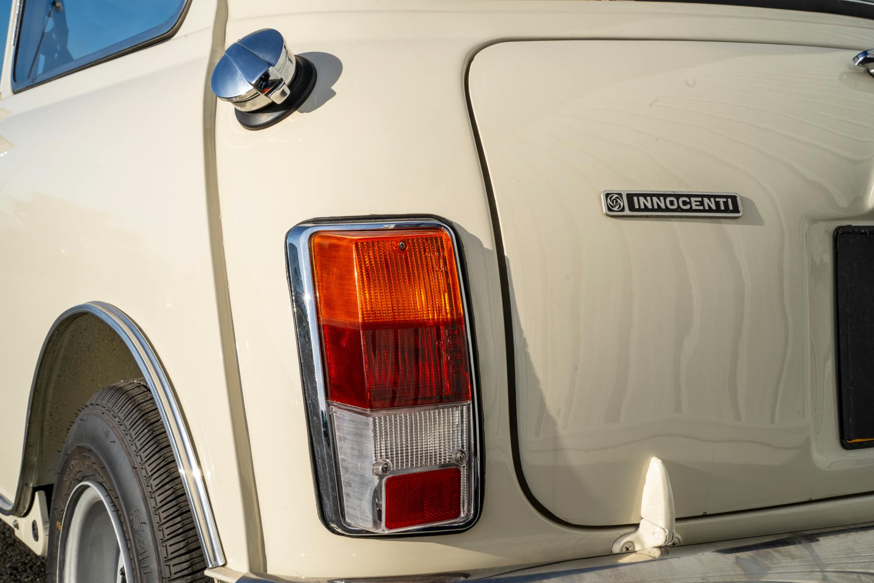 Agrandir=Mini 1001-Innocenti 